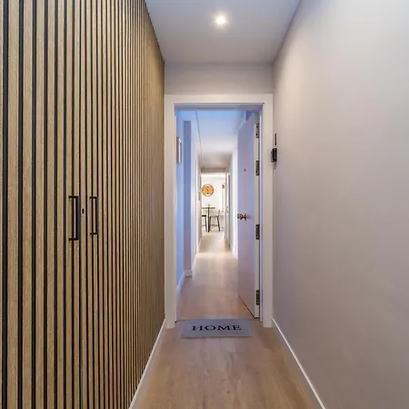 Baruhaus Carpio 1 شقة